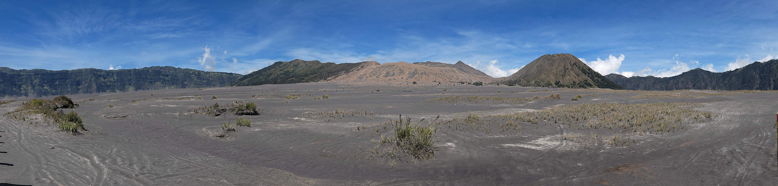 5b_BromoSeaofSandPanorama3