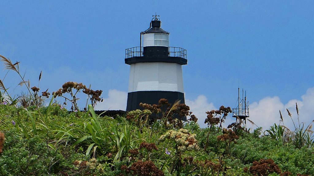 1a3_FuguiCapeLighthouseWithFlowers