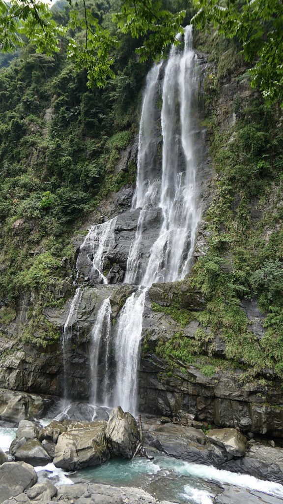 3c5_WulaiFAllsVertical2