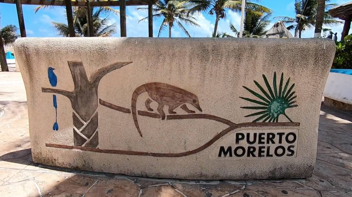 d1_Puerto Morelos Waterfront Sign