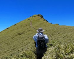Rick on his way to the second peak of the day to Mt Nannua. Western Area, Taiwan.