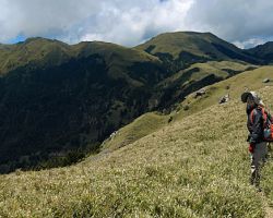 Panorama of the ridgeline trail heading down from Mt Nannua. Western Area, Taiwan.